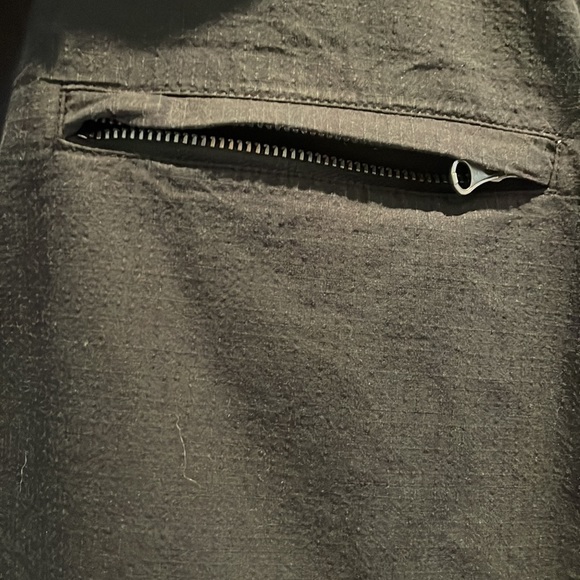 Kenneth Cole men’s short sleeve button up (M) - Picture 8 of 8